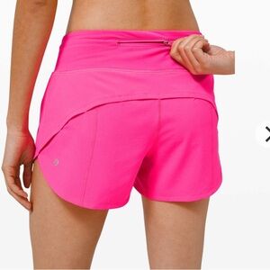 Lululemon Speed Up Mid-Rise Short 4"
Pink Highlight size 6